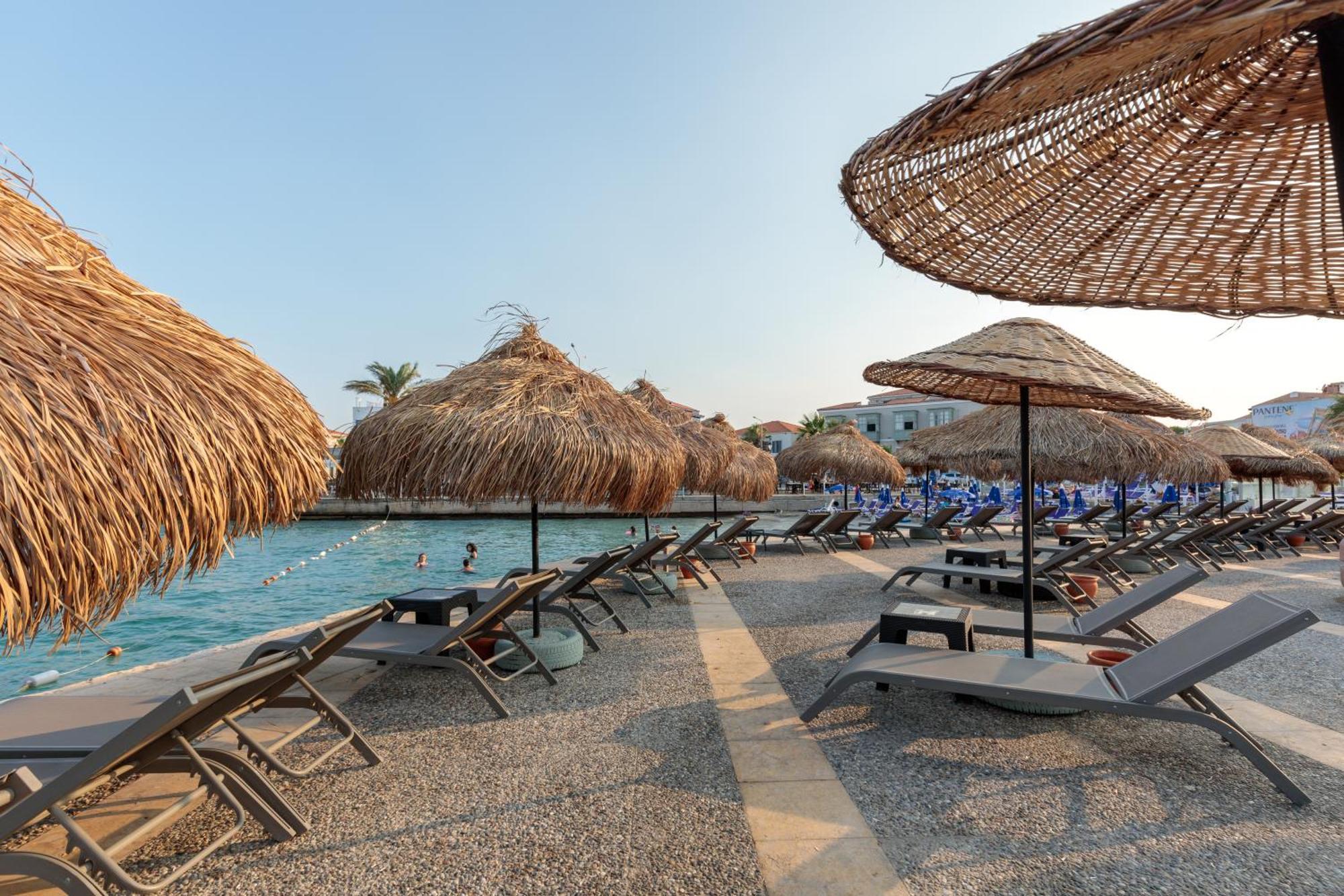 Cumbalica Beach Hotel Çeşme Εξωτερικό φωτογραφία